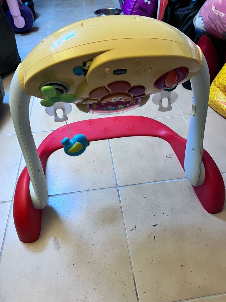 Brinquedo de tapete para bebé