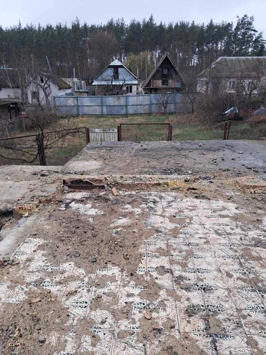 Продам ділянку (11сот) з будинком біля Києва. Будуй свій дім мрії!