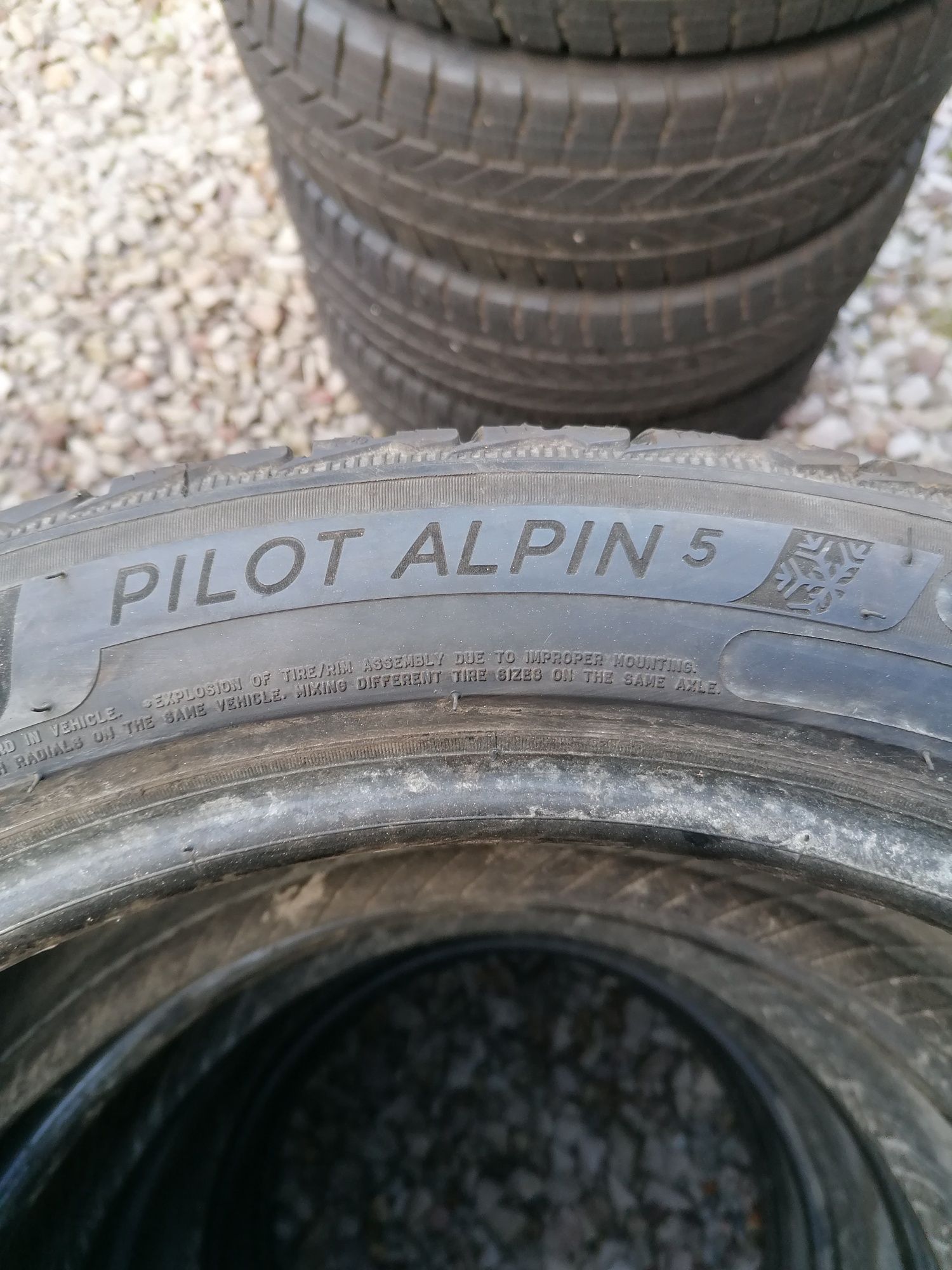245/45/19 Michelin zimowe