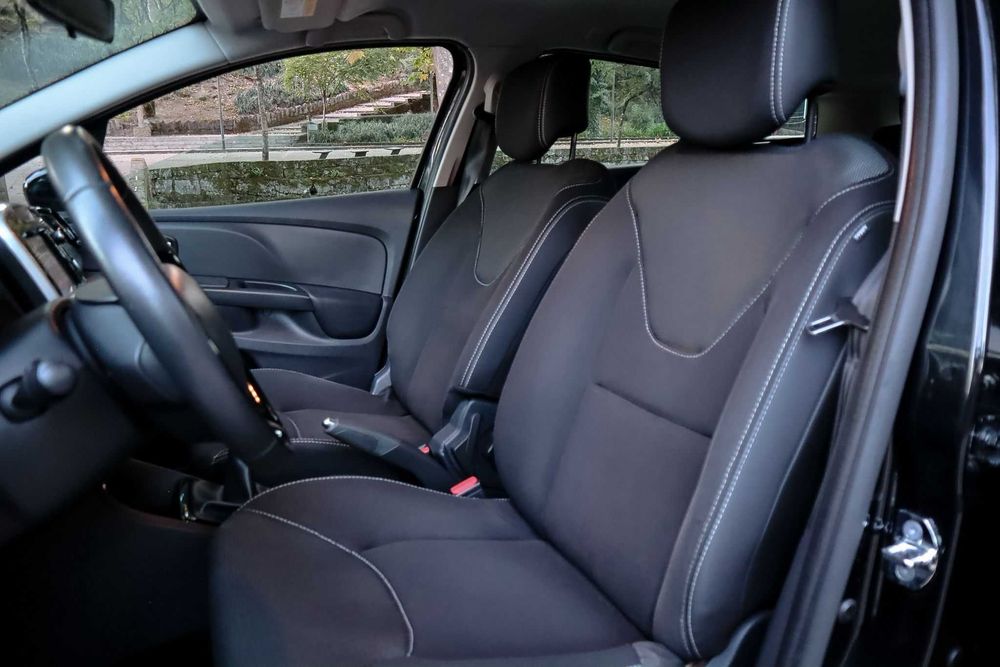 Renault Clio 1.5 DCI ST Dynamique - Desde 155€/Mês