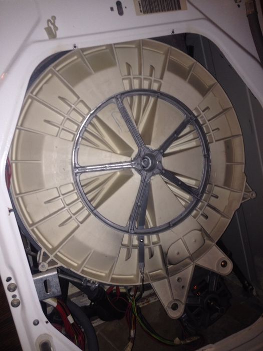 Стиральная машина Indesit W 83 T EX c разборным баком б/у на зап.части