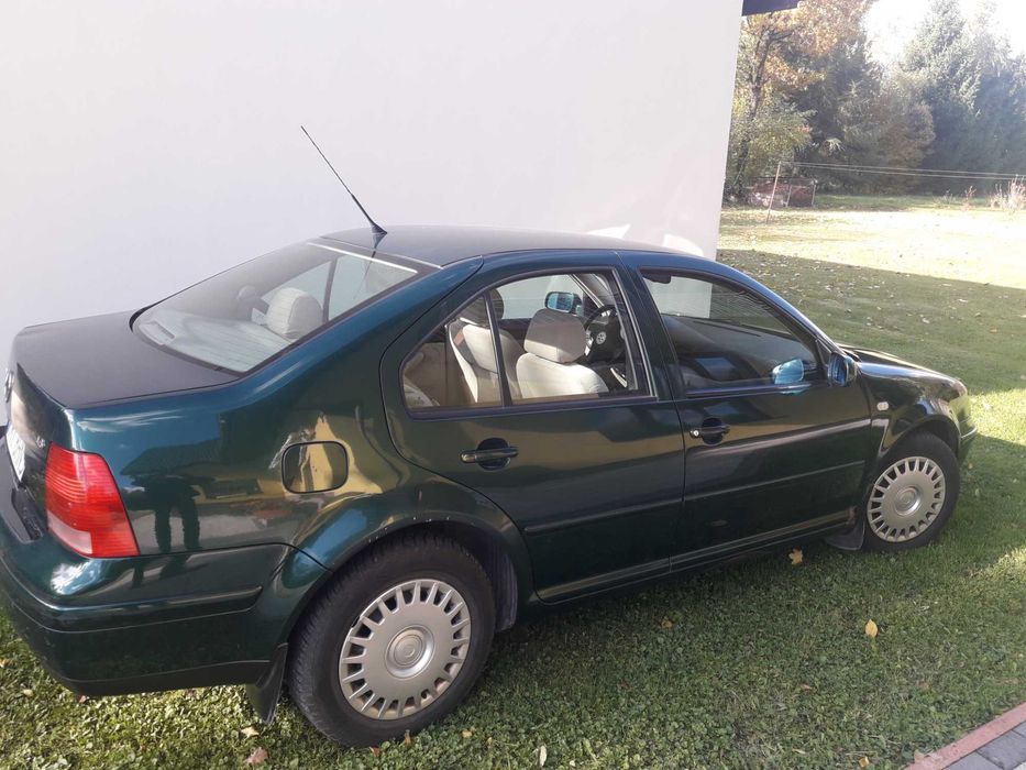 Volkswagen Bora 1.6. bezawaryjna !
