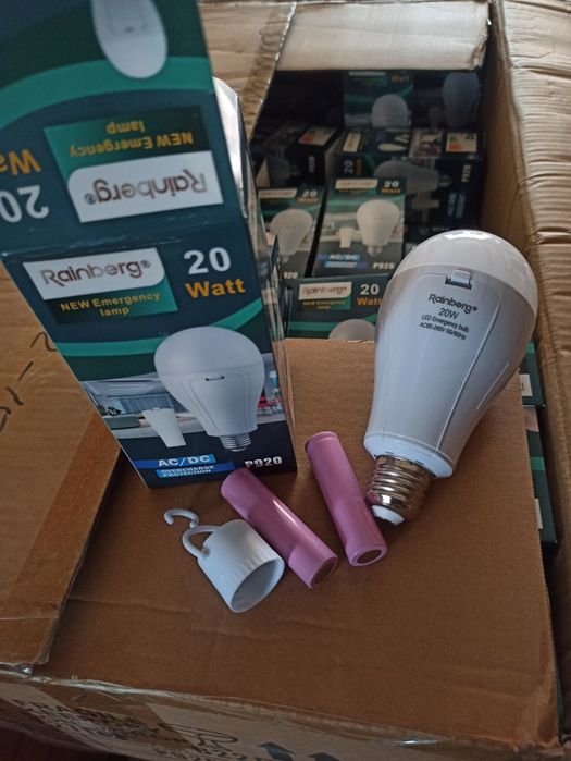 Аварійна лампочка 20 Вт E27 з 2 акумуляторами Лампи акумуляторні