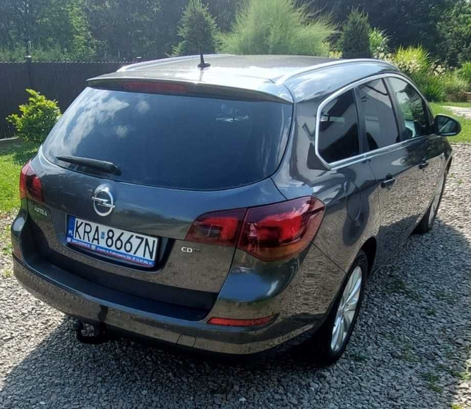 Opel Astra J (IV) 2011r 1.7 cdti