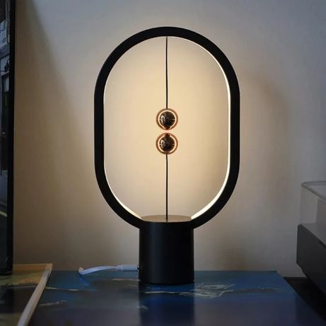 Креативная лампа с левитирующим выключателем.