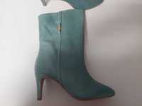 Botas NOVAS tam 37