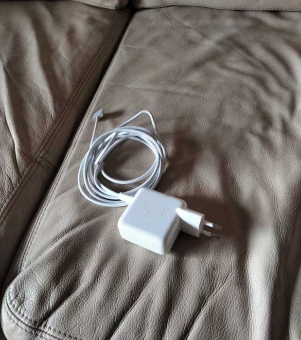 MacBook Air 13 M2 CPU 8 core GPU 10 core 512 gb