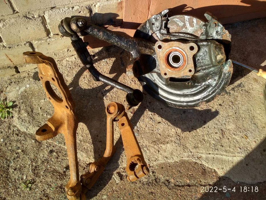 Запчастини для " АРО 10.4 " .