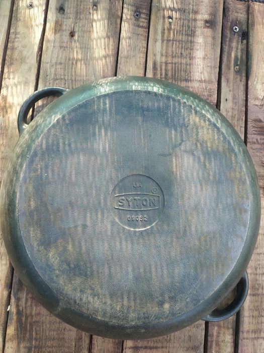 Продам сковороды чугунные подставка под горячее  подстаканник