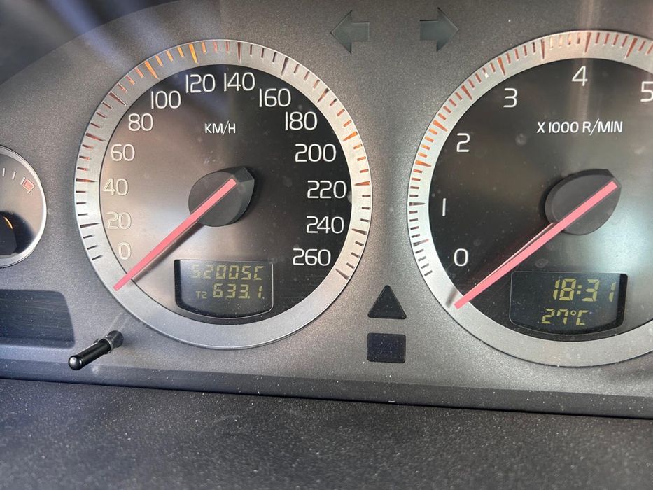 Carro Volvo v70