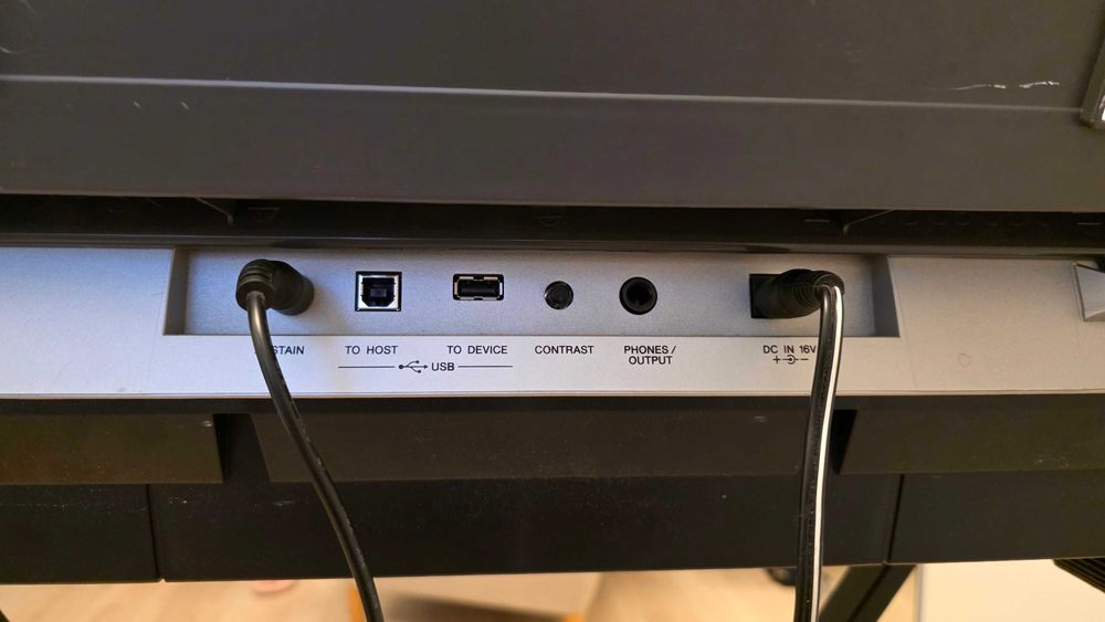 Keyboard Yamaha PSR-S550, komplet ze stojakiem, bdb stan