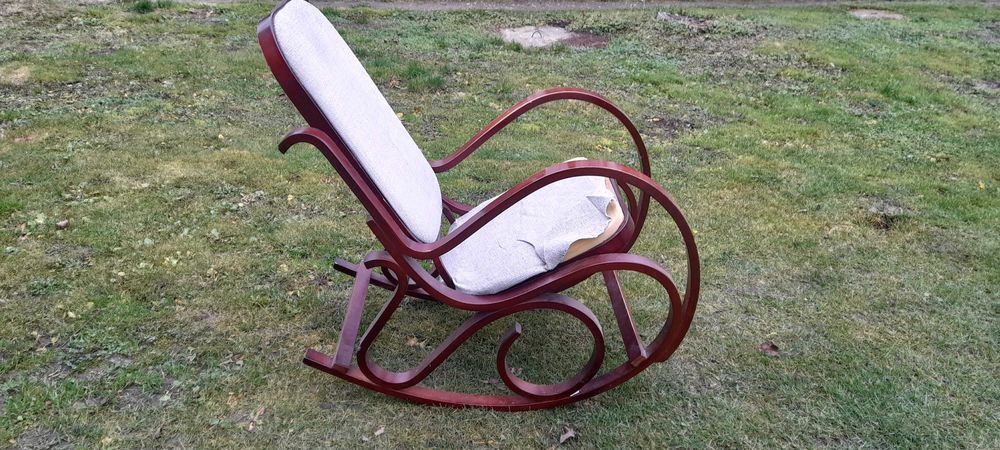 Fotel bujany używany