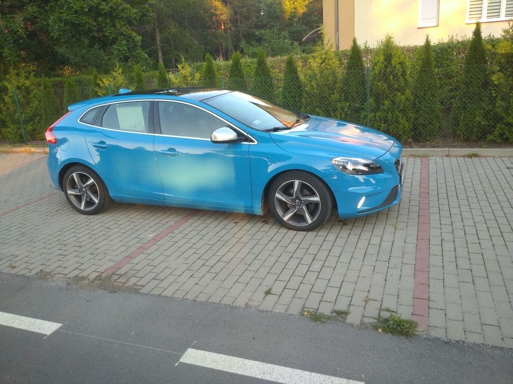 Volvo V40 D2 w wersji R-design