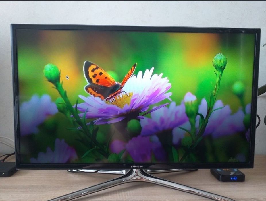 Продам SmartTV Samsung. діагональ 32". Full-HD. Wi-Fi. 200 Hz.