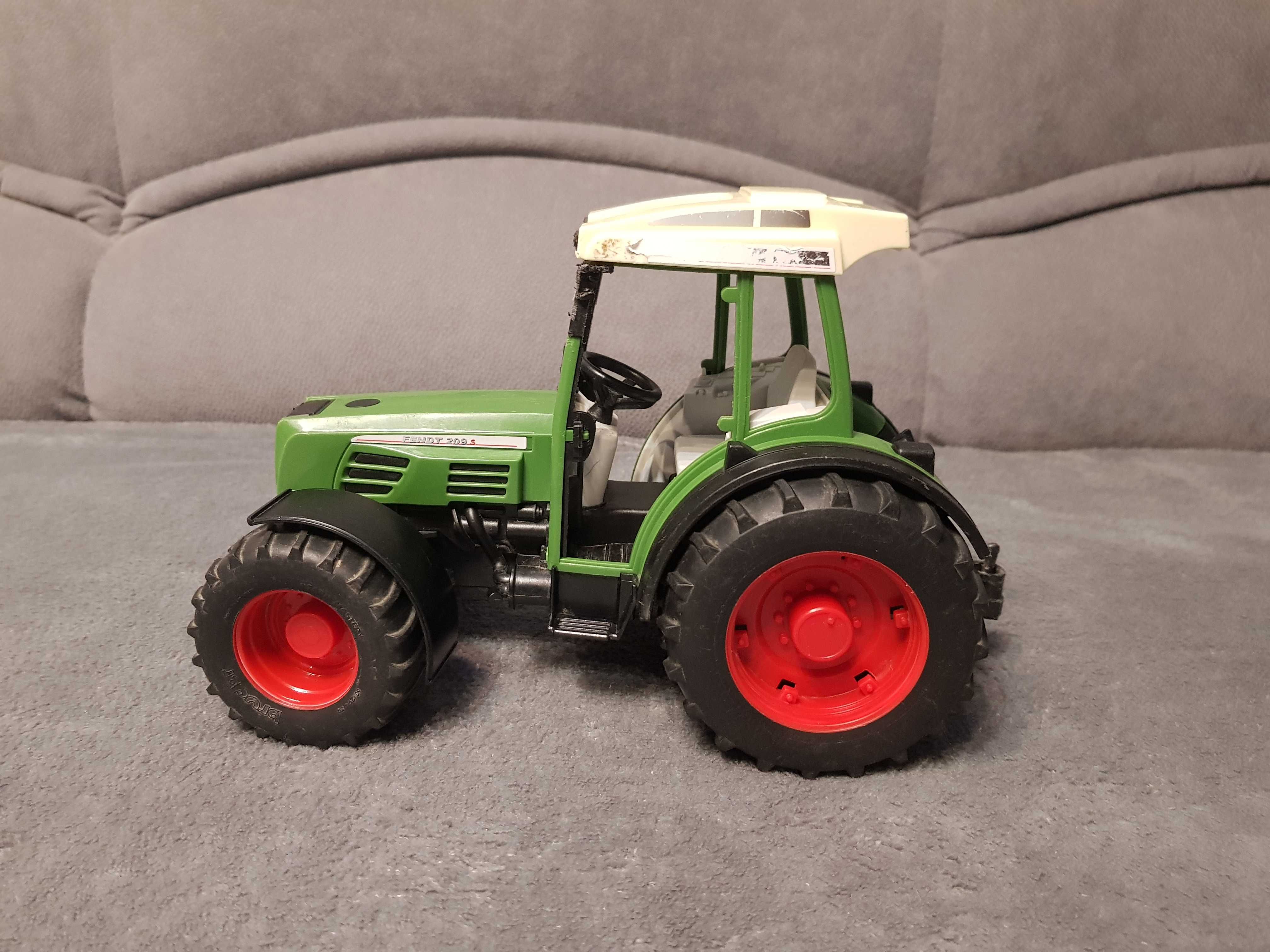 Bruder Traktor Fendt Farmer 209 S