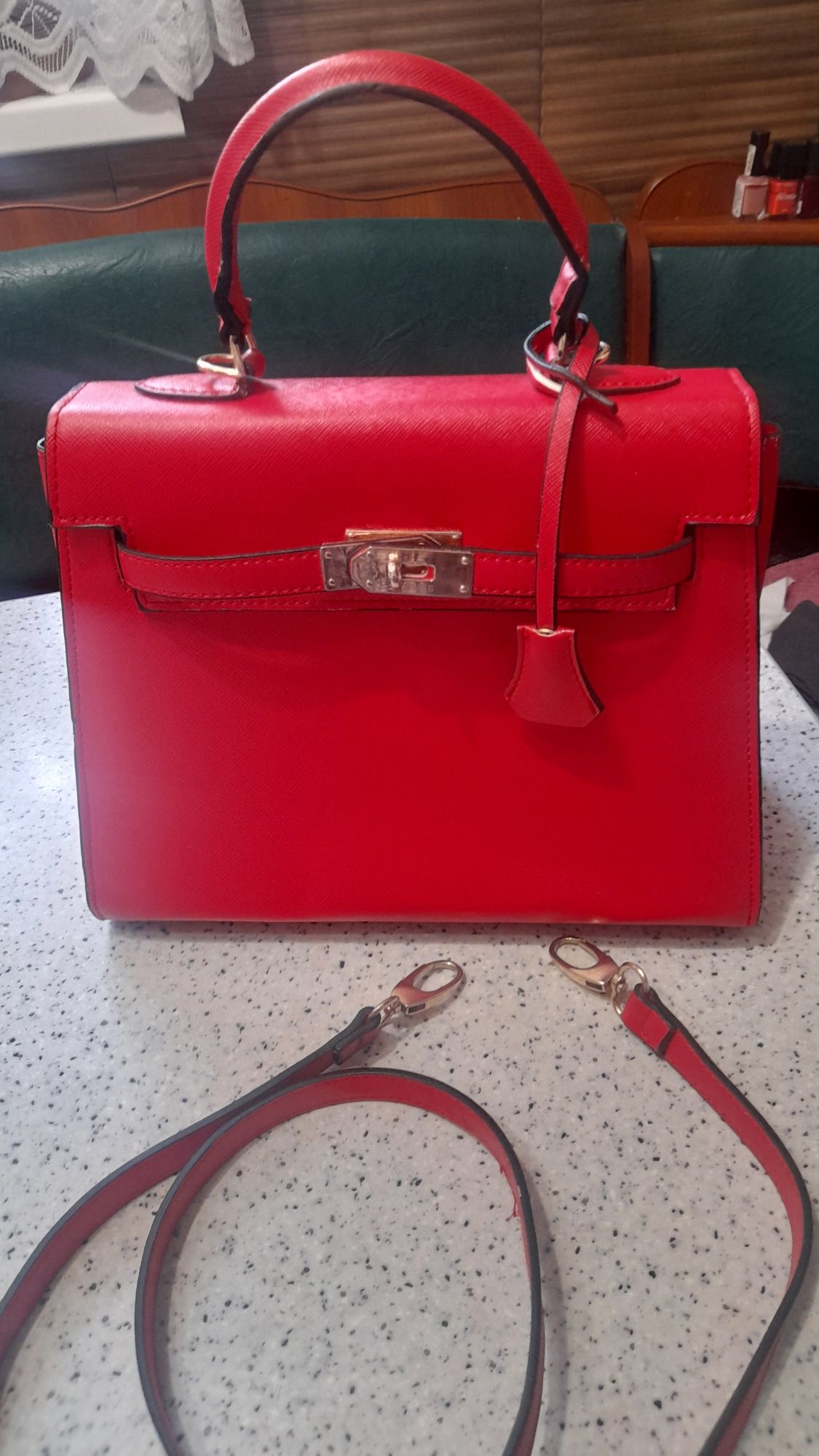 Красная сумочка Hermes Keili
