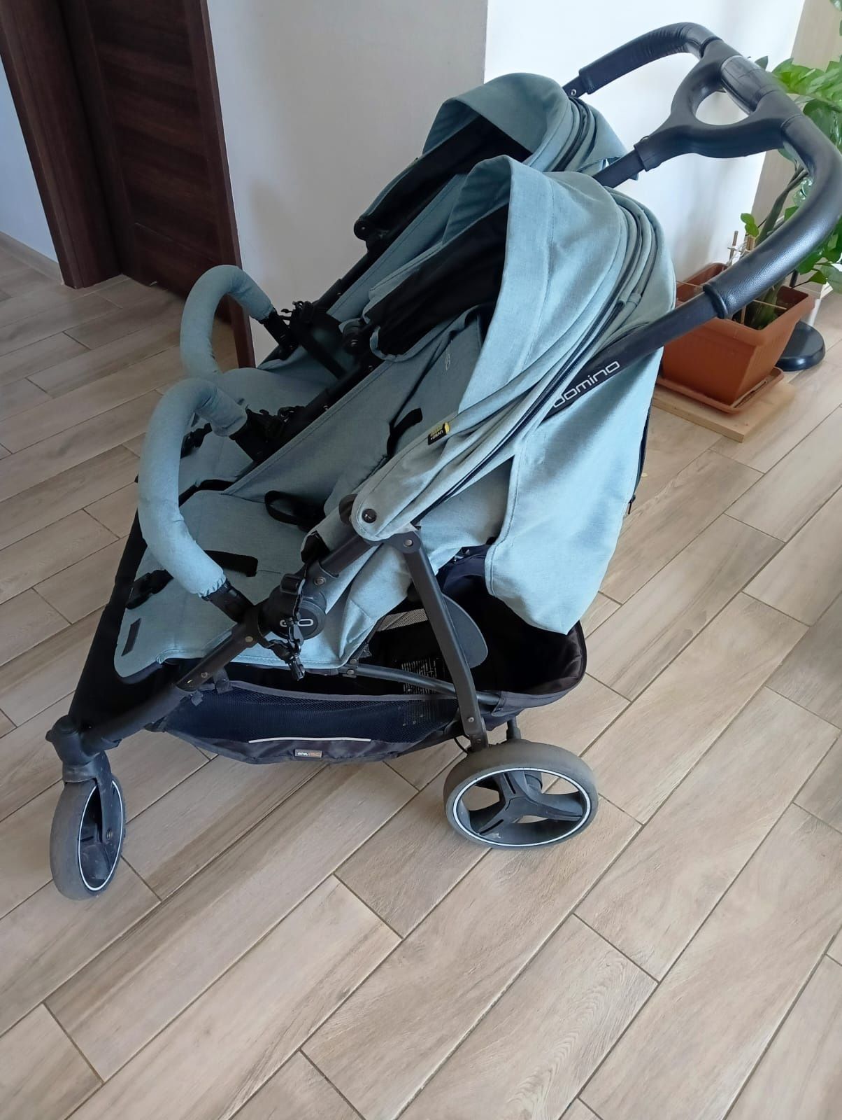 Wózek Domino EasyGo, podwójny, dla bliźniąt lub rok po roku