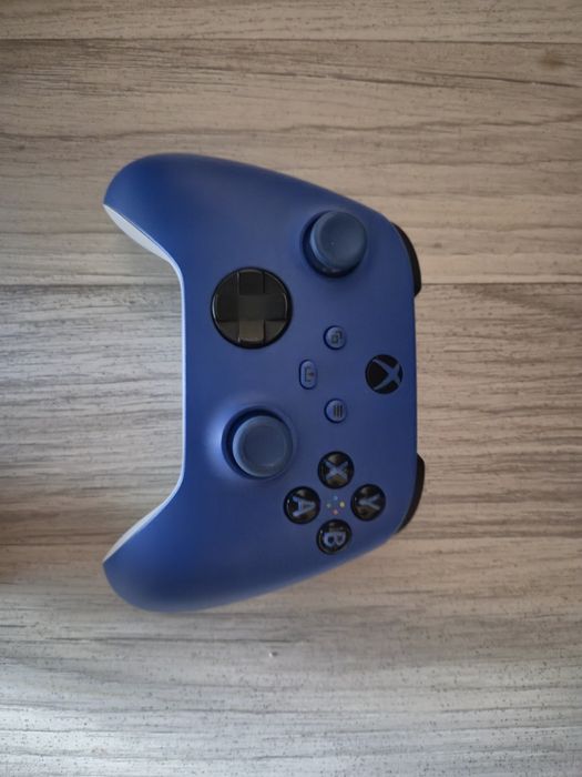 Xbox Series X + 2 pady + 3 gry