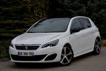 Peugeot 308 GT % 2.0 180 KM % PANORAMA % biała perła % automat % FULL LED % kamera