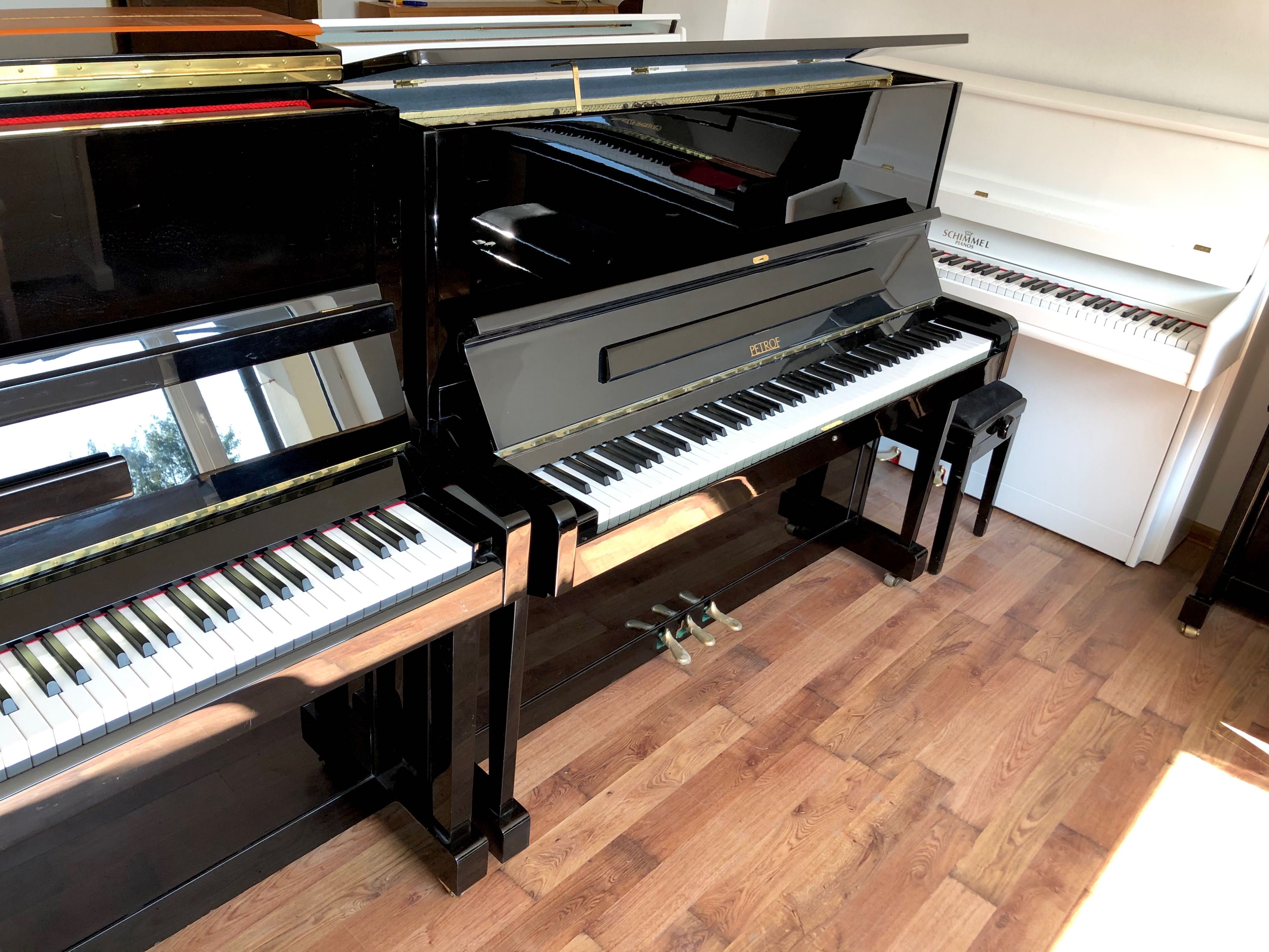 Pianino petrof P125  czarne