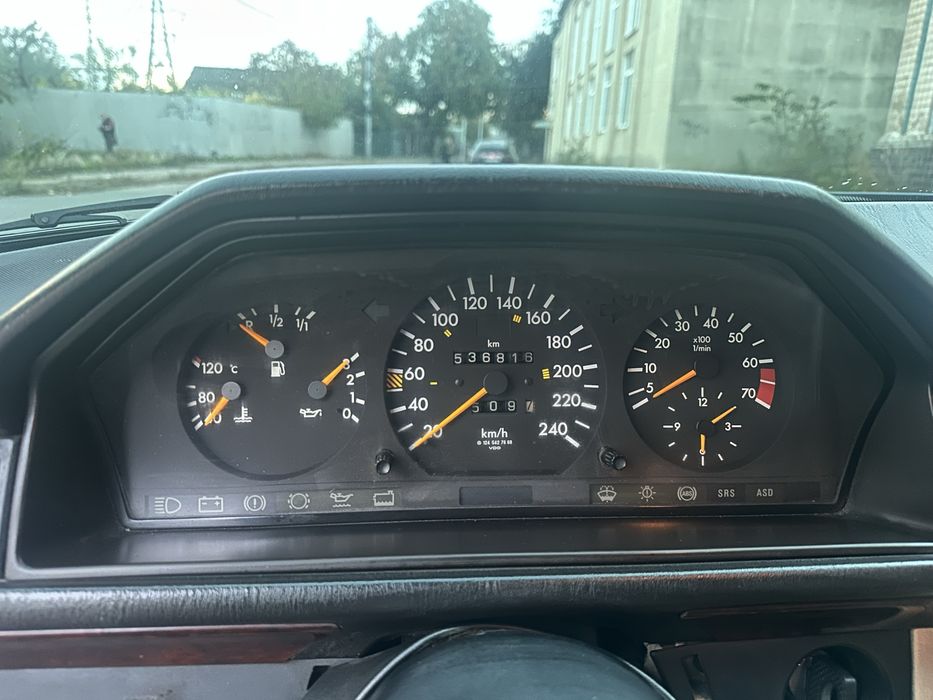 Продам Mersedes-Benz W124 E200