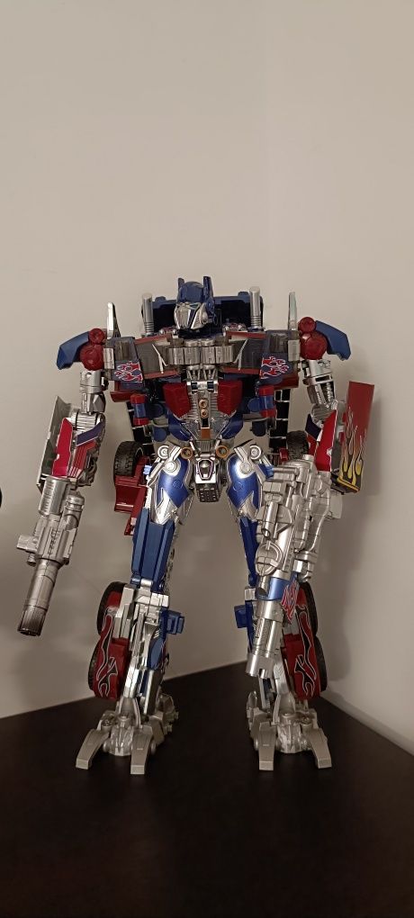 Optimus prime Transformers