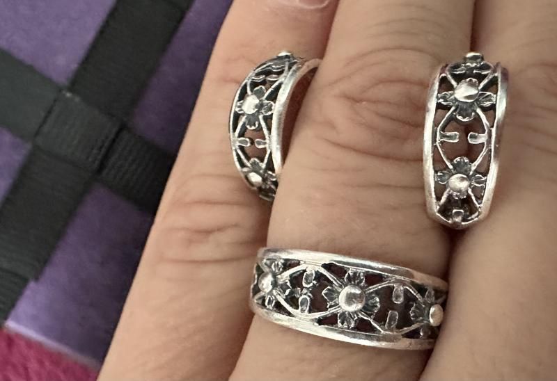 Шикарний набір кільце та сережки срібло 925