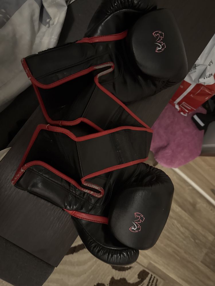 Боксерские  перчатки RIVAL