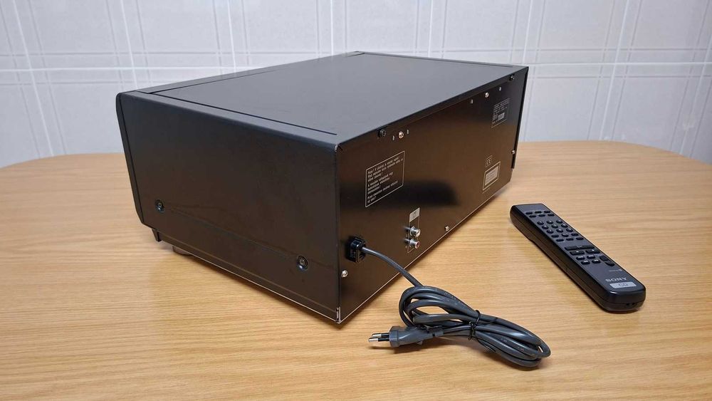 Sony CDP-CX50 50+1 disco, CD com controlo remoto