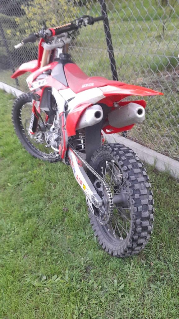 Honda CRF 250R.                 .