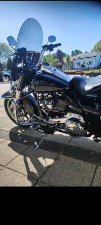 Harley-Davidson Touring Road King Harley Davidson Rod King FLHP 114