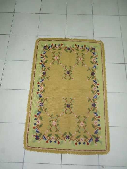 Tapete de Arraiolos em Lã – Ponto Fino – 1,06 x 0,71 m