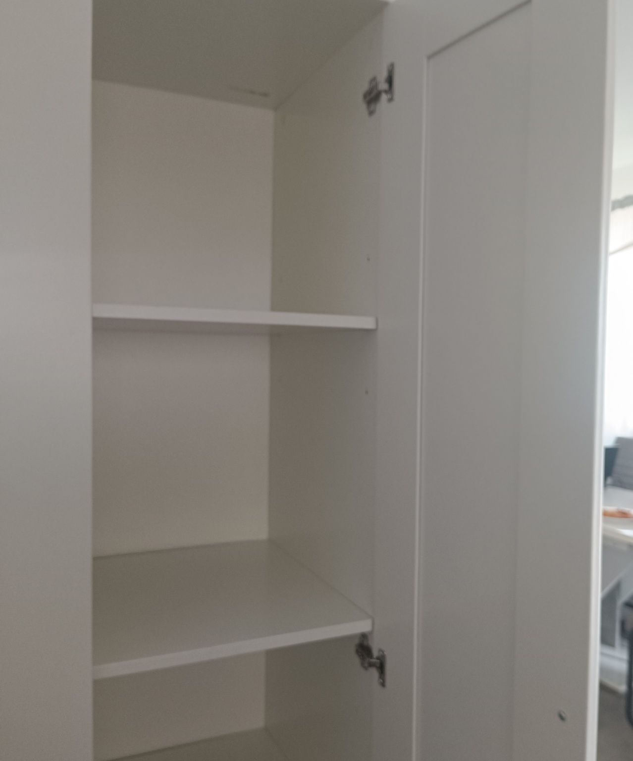 Szafa Ikea 3drzwiowa z lustrem Brimnes