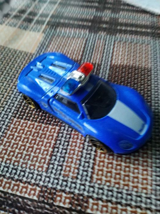 Обменяю гигантский лот машинок на 1-10 штук машинок Hot wheels mutant