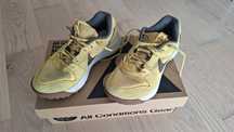 Buty Nike ACG Lowcate Solar Flare r.36