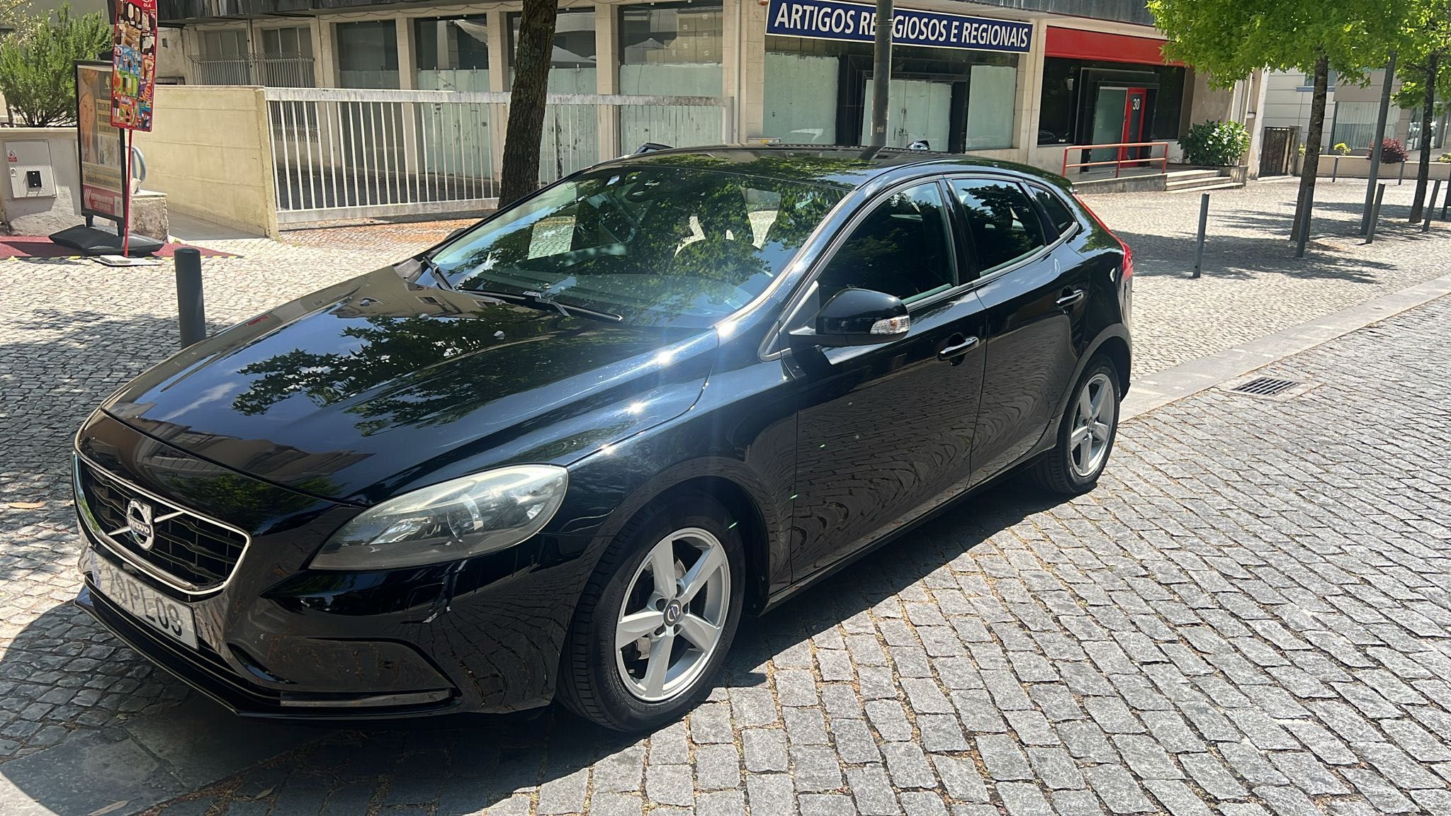 Volvo v40 impecável