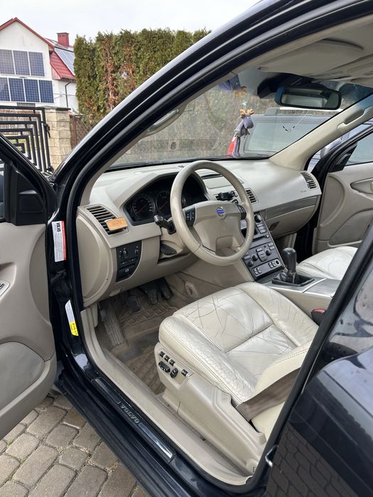 Volvo xc90 2,4d 2006r. Summum Manual