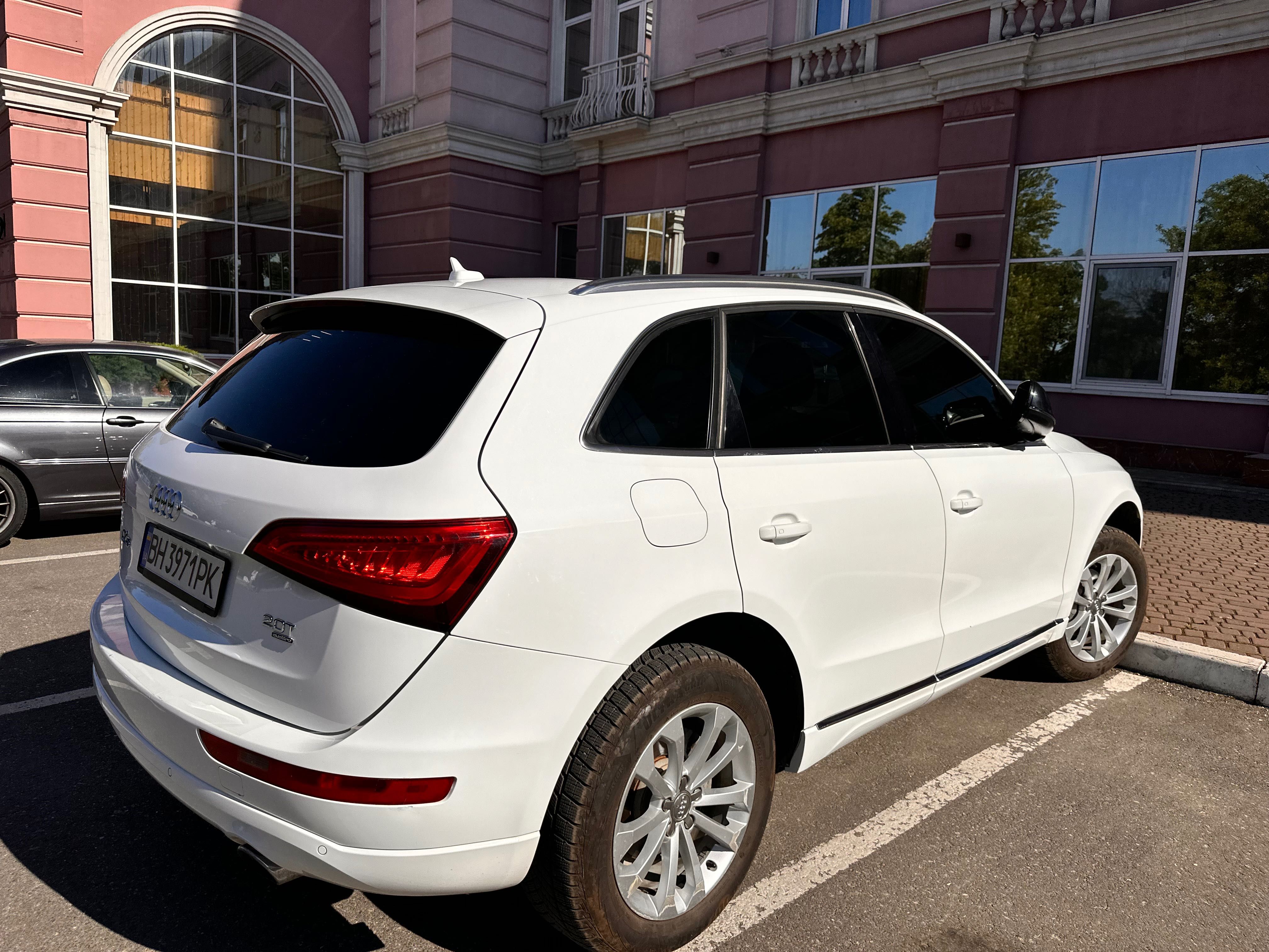 Продам Audi Q5 2012 Комплектація Premium