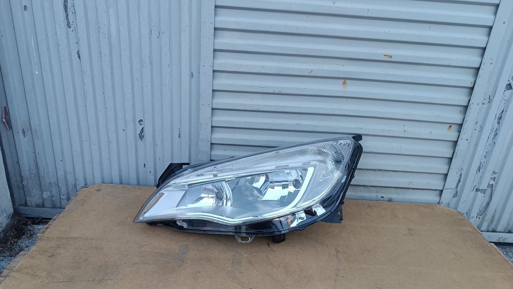 Vendo farol esquerdo de Opel Astra j ano 2009/15