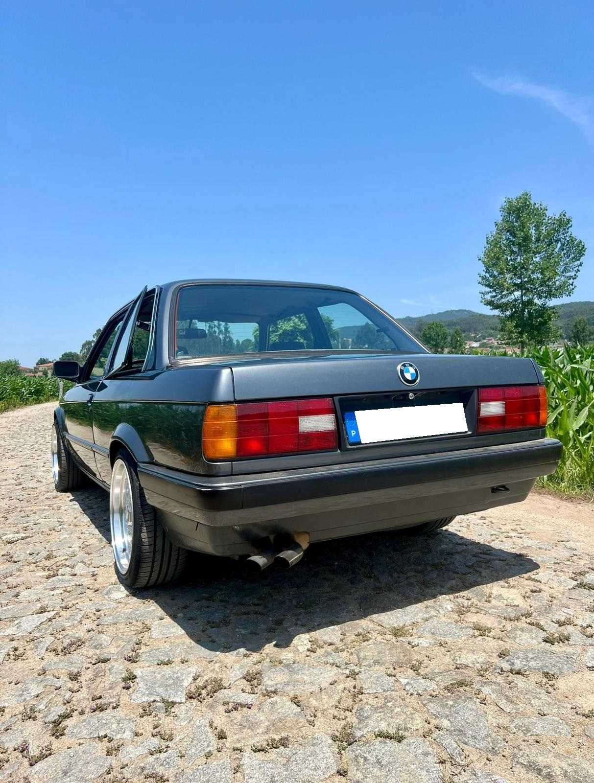 BMW E30 318I coupe