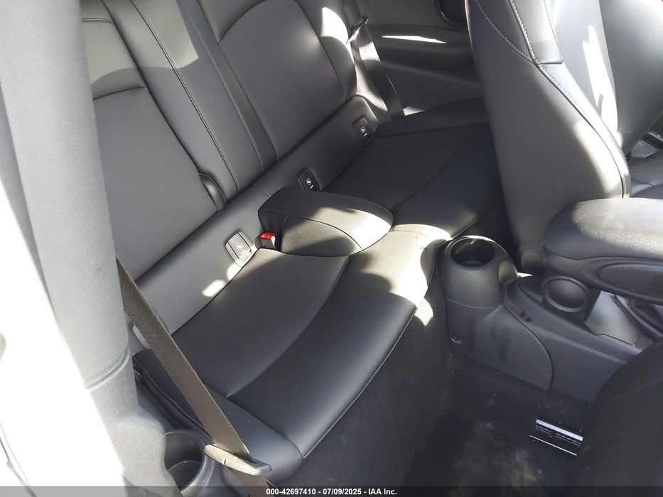 2017 MINI COOPER S в дорозі