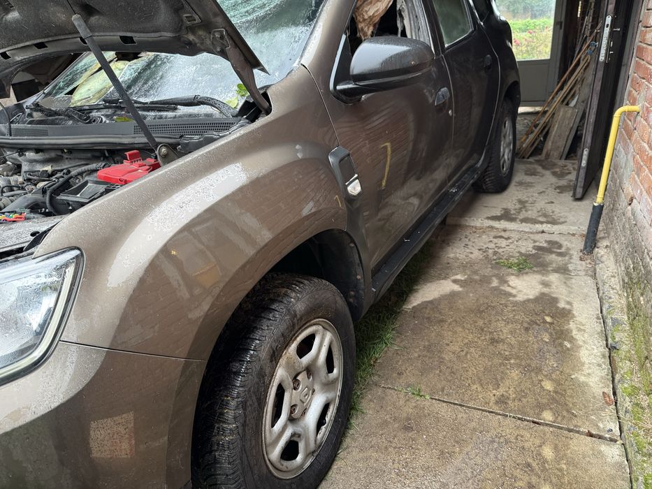 Кузов кузовщина четвертя Renault Duster 1.5 K9K Рено Дастер