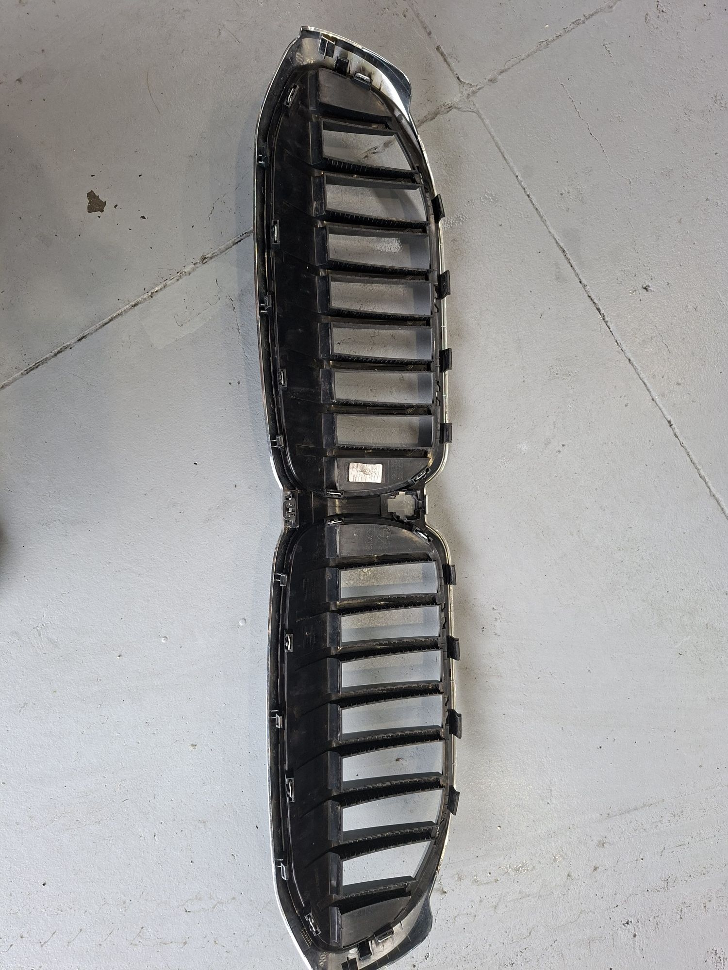 Grelha frente BMW serie 3 G20