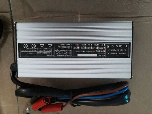 Akumulator LiFePO4 12V 100Ah z BMS Bluetooth balanser + ładowarka 15A