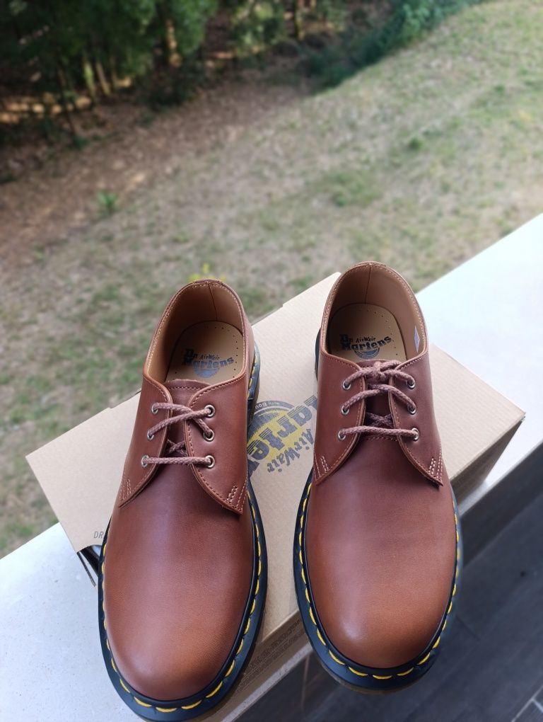 Sapatos tamanho 41 Dr Martens