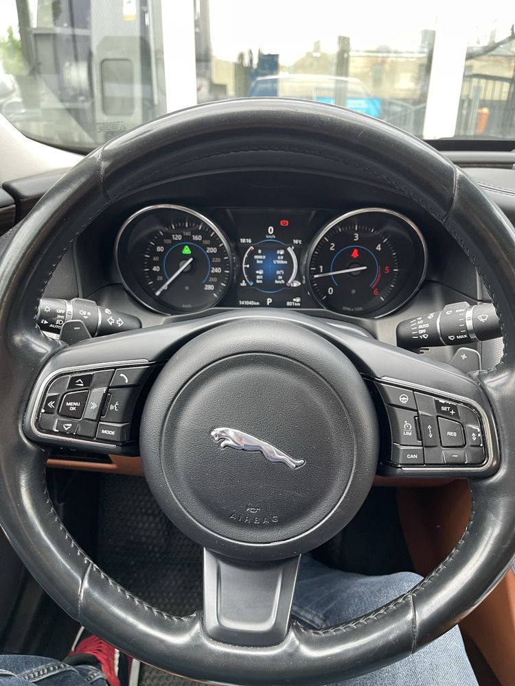 Jaguar XF 2.0 2016