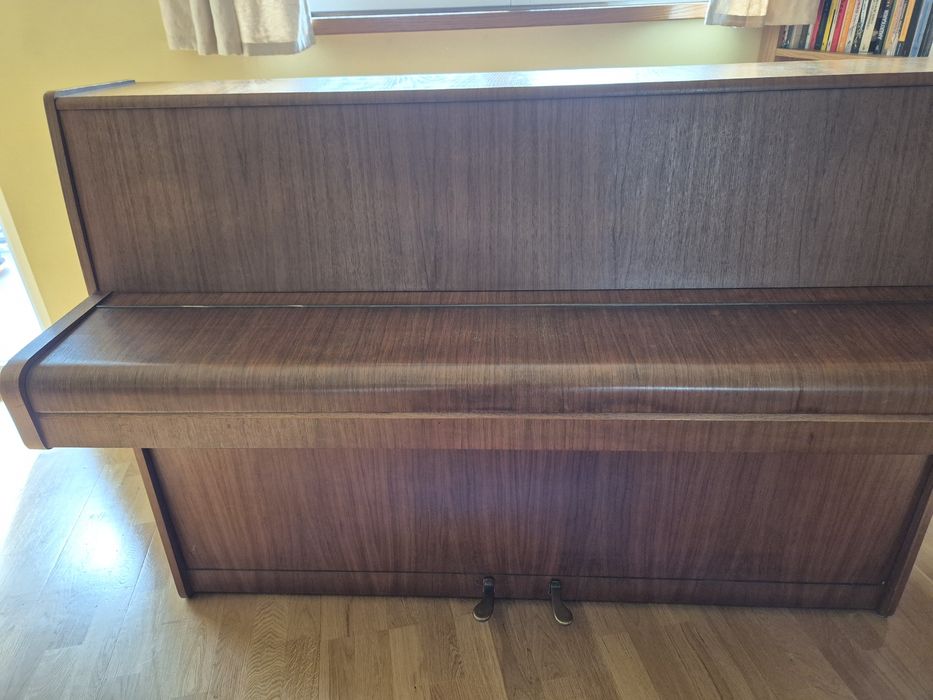 Pianio marki Legnica