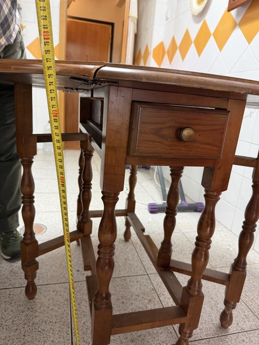 Mesa Redonda C/Gaveta