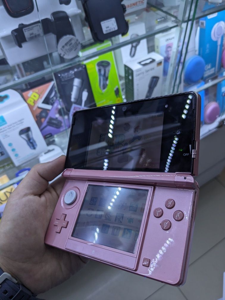 Nintendo 3ds old pink