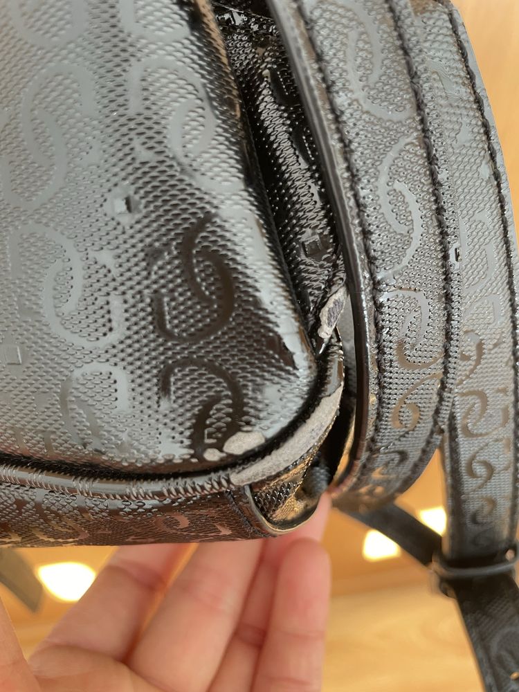 Mochila Preta Pequena - Guess